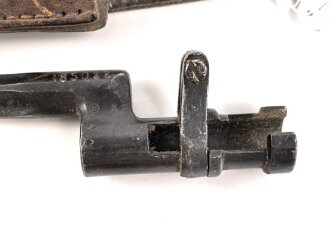 Russland, Seitengewehr Mosin Nagant Modell 91, in Lederscheide