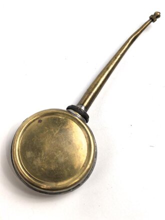 Schweiz, Ölkännchen aus Messingblech, Durchmesser um 50mm. Gebraucht, sie erhalten ein ( 1 ) Stück