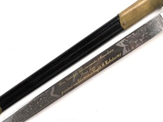 Deutschland nach 1945, Hirschfänger von Eickhorn Solingen. Beidseitig geäzte Klinge mit Widmung von 1961.