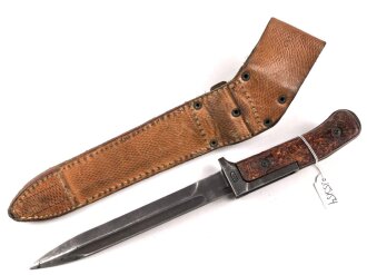 Tschechoslowakei, Bajonett Bodak VZ 1958 in Lederscheide. Gebraucht