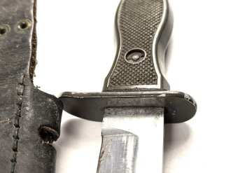 Deutschland nach 1945, Kampfmesser Bundeswehr in der zivilen Ausführung ohne Schriftzug " BW" Ungereinigtes Stück