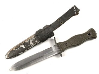 Deutschland nach 1945, Kampfmesser Bundeswehr in der zivilen Ausführung ohne Schriftzug " BW" Ungereinigtes Stück