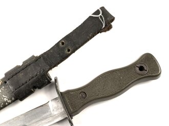 Deutschland nach 1945, Kampfmesser Bundeswehr in der zivilen Ausführung ohne Schriftzug " BW" Ungereinigtes Stück