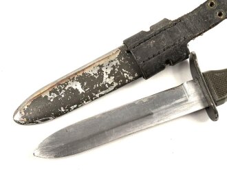 Deutschland nach 1945, Kampfmesser Bundeswehr in der zivilen Ausführung ohne Schriftzug " BW" Ungereinigtes Stück