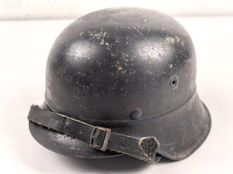 Stahlhelm Luftschutz, Hersteller Q64, Originallack, ungereinigtes Stück ohne emblem