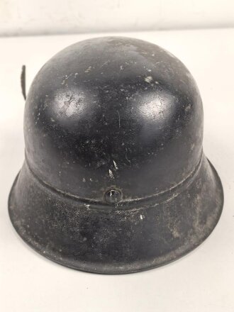 Stahlhelm Luftschutz, Hersteller Q64, Originallack, ungereinigtes Stück ohne emblem