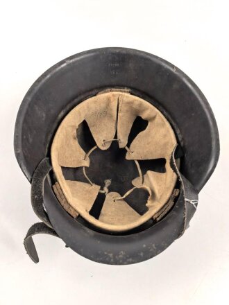 Stahlhelm Luftschutz, Hersteller Q64, Originallack, ungereinigtes Stück ohne emblem