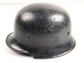 Deutschland nach 1945, Stahlhelm Feuerwehr unter Verwendung einer Glocke aus dem 2. Weltkrieg. Originallack, ungereinigtes Stück