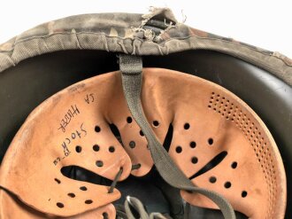 Stahlhelm Bundeswehr mit Flecktarnbezug. Kopfgrösse 57-61, gebraucht