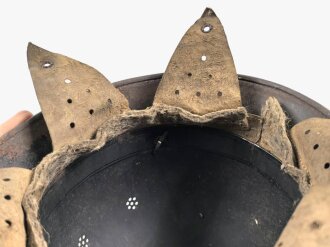 Tschechoslowakei 30iger Jahre, Stahlhelm Feuerwehr. Originallack, ungereinigtes Stück