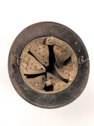 Tschechoslowakei 30iger Jahre, Stahlhelm Feuerwehr. Originallack, ungereinigtes Stück