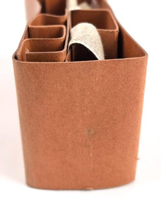 Einschub / Unterteilung für  Koppeltasche rechts für Sanitätspersonal der Wehrmacht. Guter Zustand