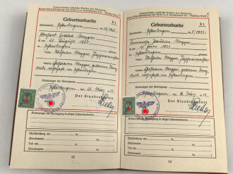 Deutsches Einheits-Familienstammbuch einer Familie aus Echterdingen Kreis Esslingen, datiert 1945