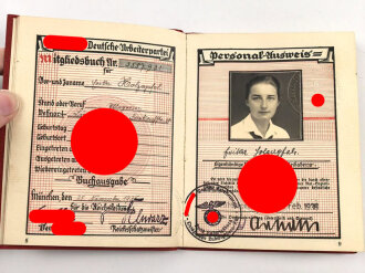 NSDAP Mitgliedsbuch einer Frau aus Ludwigsburg....