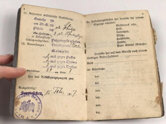 Preußen, Militärpaß eines Angehörigen im Artillerie Regiment 97 , in Krieg zur Maschinen Gewehr Kompanie 137 versetzt. Ostfeldzug ( Lettland) Eisernes Kreuz 2. Klasse 1915. Flakgruppe Neunkirchen Saar 1918