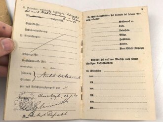 Bayern,  Militärpaß mit Hülleeines Angehörigen im 2. bayrischen Ulanen Regiment. Ausgebildet mit Stahlrohrlanze und Karabiner 98. Ostfeldzug, am 12.2.1919 aus dem Heere entlassen  nach Harthausen, Bezirkskommando Neustadt / Haardt.