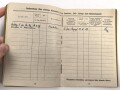 Soldbuch Heer , ausgestellt am 28.8.1939 bei Stab Infanterie Regiment 212. Herzleiden, daher wenige Einträge
