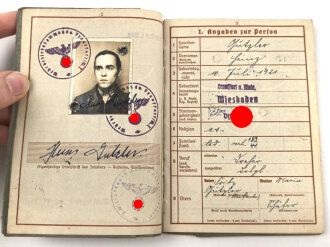 Wehrpaß Heer, eingestellt am 5.2.1941 bei leichte Artillerie Ersatz Abteilung 15 Frankfurt Bonames.