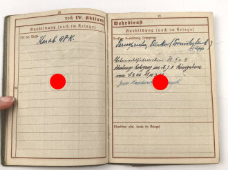 Wehrpaß Heer, eingestellt am 5.2.1941 bei leichte Artillerie Ersatz Abteilung 15 Frankfurt Bonames.