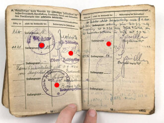 Soldbuch eines Infanteristen.