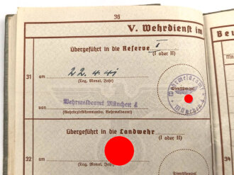 Wehrpaß Luftwaffe, eingestellt am 27.4.1940 bei Luftwaffe Bau Btl. 7.