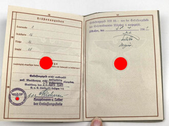 Wehrpaß Luftwaffe, eingestellt am 27.4.1940 bei Luftwaffe Bau Btl. 7.