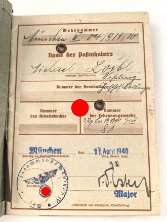 Wehrpaß Luftwaffe, eingestellt am 27.4.1940 bei...