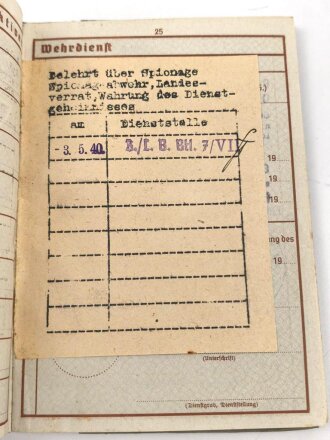 Wehrpaß Luftwaffe, eingestellt am 27.4.1940 bei Luftwaffe Bau Btl. 7.