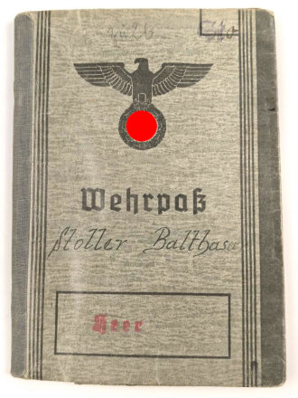 Wehrpaß Heer, ausgestellt am 11.4.1938.
