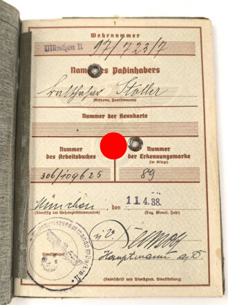 Wehrpaß Heer, ausgestellt am 11.4.1938.