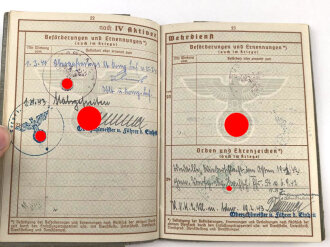 Wehrpaß Heer, ausgestellt am 11.4.1938.