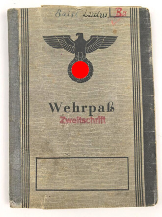 Wehrpaß Heer, Zweitschrift. Eingestellt am 26.8.39 bei Feld Artillerie Regiment 4.