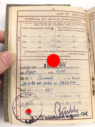 Wehrpaß Heer, Zweitschrift. Eingestellt am 26.8.39 bei Feld Artillerie Regiment 4.