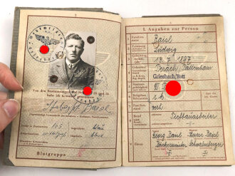 Wehrpaß Heer, Zweitschrift. Eingestellt am 26.8.39 bei Feld Artillerie Regiment 4.