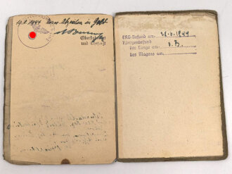 Soldbuch Heer, ausgestellt im Felde am 13.11.1942 bei Grenadier Regiment 422.