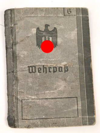 Wehrpaß Heer, eingestellt am 26.8.35 bei Ergänzungs Batl. 35 Nürnberg.