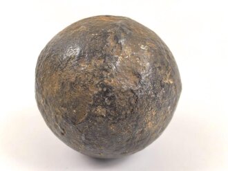 Kanonenkugel aus Eisen, Durchmesser  knapp 8cm. Alter und...