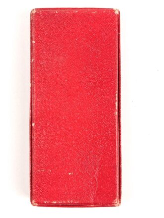 Treudienst Ehrenzeichen für 25 Jahre. Guter Zustand, am Band mit Tragenadel. Im Etui von Gold- u. Silber-Scheideanstalt Oberstein Franz Reischauer 