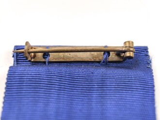 Treudienst Ehrenzeichen für 25 Jahre. Guter Zustand, am Band mit Tragenadel. Im Etui von R. Souval Wien VII.