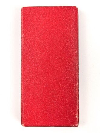 Treudienst Ehrenzeichen für 25 Jahre. Guter Zustand, am Band mit Tragenadel. Im Etui von R. Souval Wien VII.
