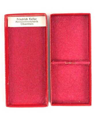 Treudienst Ehrenzeichen für 25 Jahre. Guter Zustand, am Band mit Tragenadel. Im Etui von Friedrich Keller Metallschmuckfabrik Oberstein