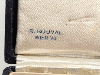 Ehrenkreuz der Deutschen Mutter ( Mutterkreuz ) in Gold mit Band im Etui, Hersteller R.Souval Wien VII