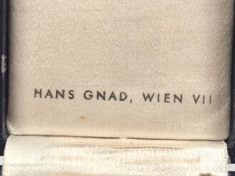 Ehrenkreuz der Deutschen Mutter ( Mutterkreuz ) in Gold mit Band im Etui, Hersteller Hans Gnad Wien VII