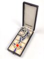 Ehrenkreuz der Deutschen Mutter ( Mutterkreuz ) in Gold mit Band im Etui, Hersteller Liefergemeinschaft Pforzheimer Innungen