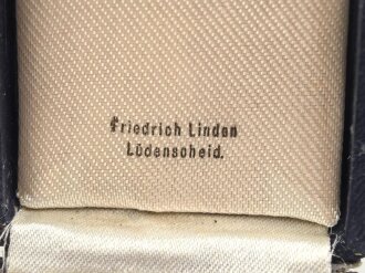 Ehrenkreuz der Deutschen Mutter ( Mutterkreuz ) in Gold mit Band im Etui, Hersteller Friedrich Linden Lüdenscheid