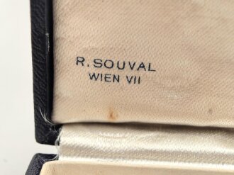 Ehrenkreuz der Deutschen Mutter ( Mutterkreuz ) in Gold mit Band im Etui, Hersteller R.Souval Wien VII