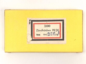 Pappverpackung " 100 Zündhütchen 92/36" ( für 2cm ) datiert 1943
