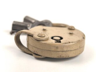 Wehrmacht Vorhängeschloss "Bora 1944", Originallack, Neuwertig mit zwei Schlüsseln, so auch an den Motorradpacktaschen verwandt