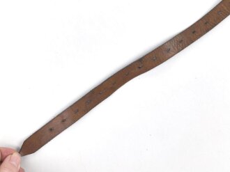 Tornisterriemen Wehrmacht, getragenes Stück, mit Reichsbetriebsnummer