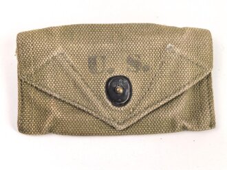 U.S. Army, 1942 dated First aid pouch, model 1924, used.